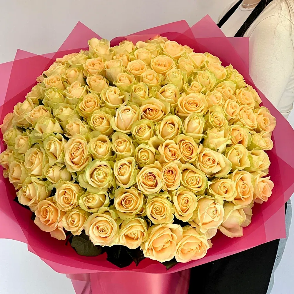 Кремовые розы