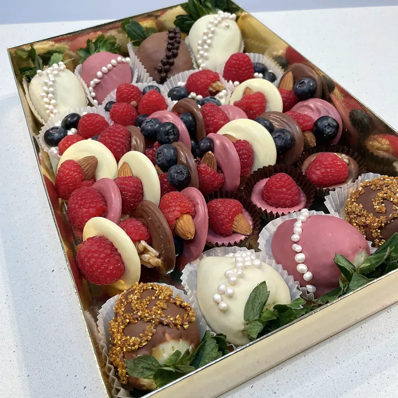 Набор клубники в шоколаде 